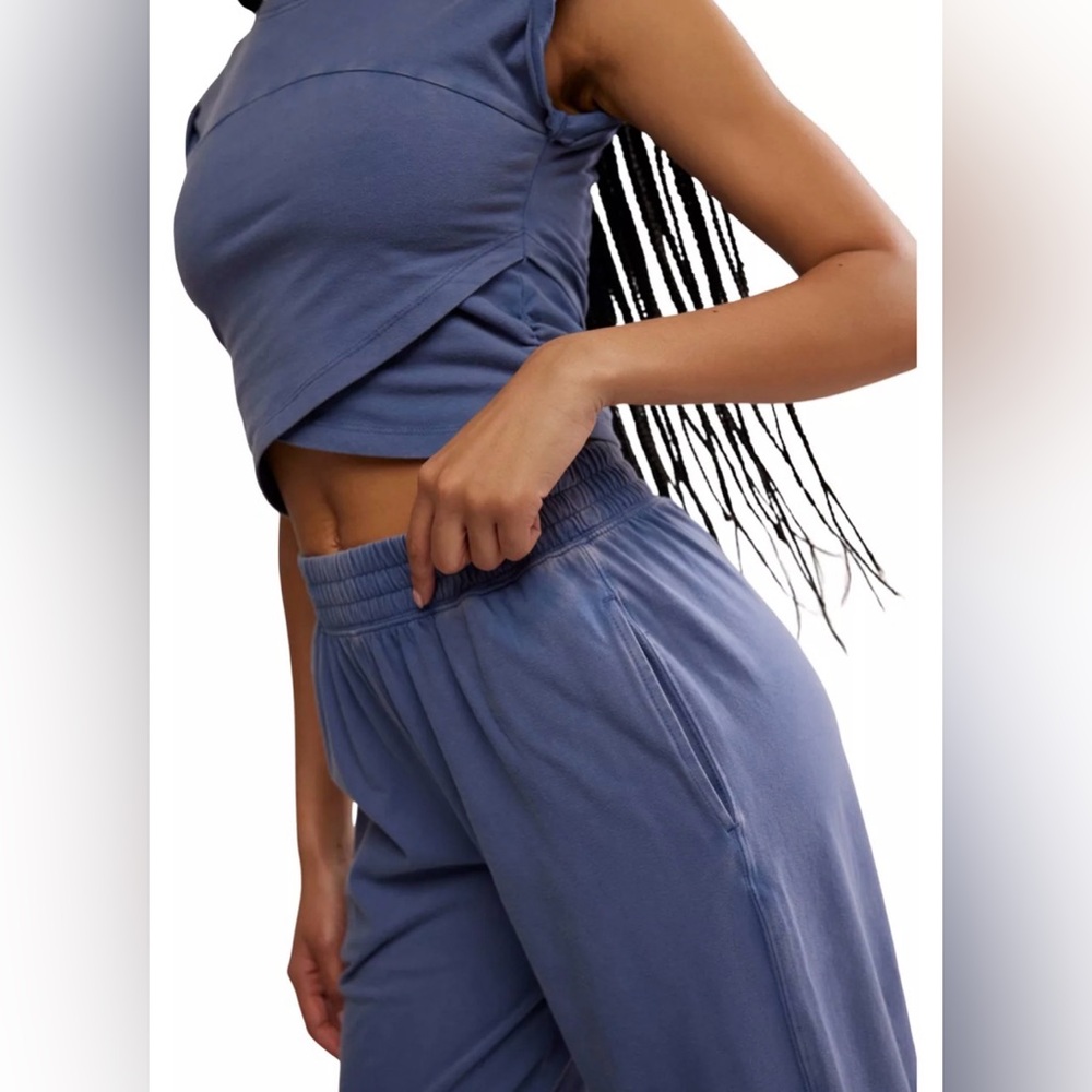 Free People Movement NEW! Hot Shot Logo Crossover Set in Blue Indigo - Picture 7 of 13
